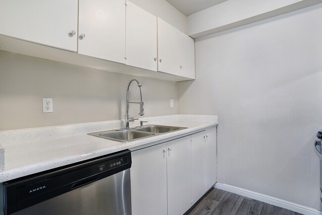 Cocina - Aspen Village Apartment Homes