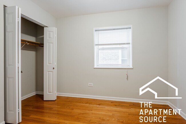 Foto del edificio - 6535 N Mozart St