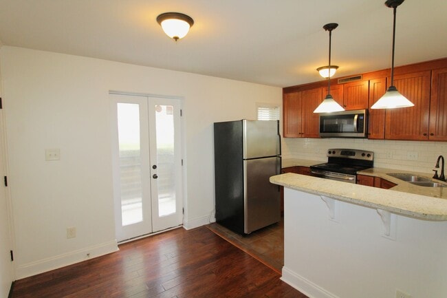 Foto del edificio - (Coming Soon) 2 Bedroom Condo on Park Road!