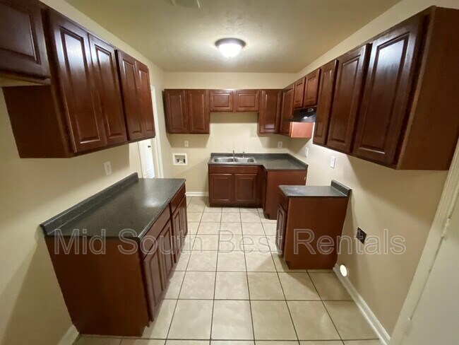 Foto del edificio - 3116 Sheffield Cove