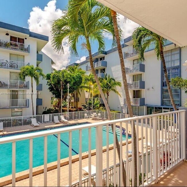 Foto del edificio - 1801 S Treasure Dr