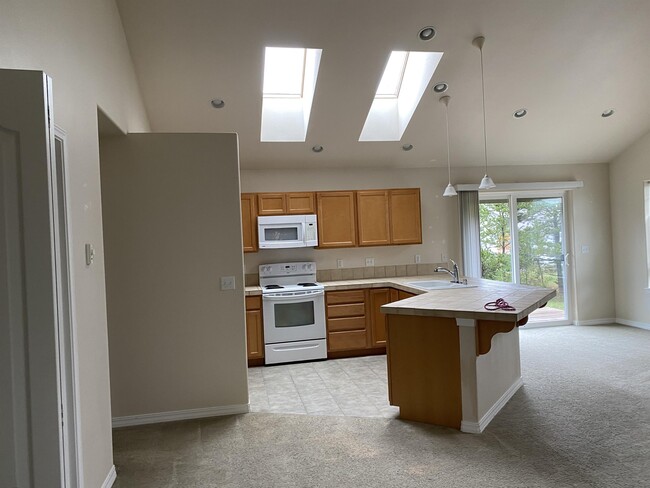 Building Photo - 308 Marine View Dr SW
