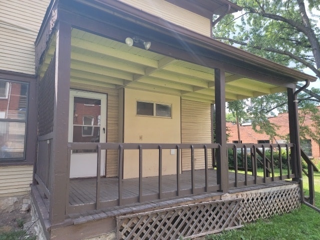 Building Photo - 3326 Gillham Rd