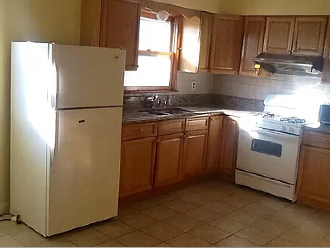 305 Victoria St Unit 1st floor, Raritan, NJ 08869 Apartments in Raritan, NJ