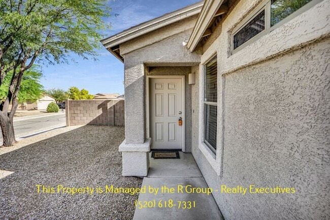 Building Photo - 4Bed/2Bath Home