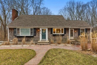 Building Photo - 15 Wiemes Ct