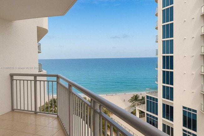 Building Photo - 17375 Collins Ave