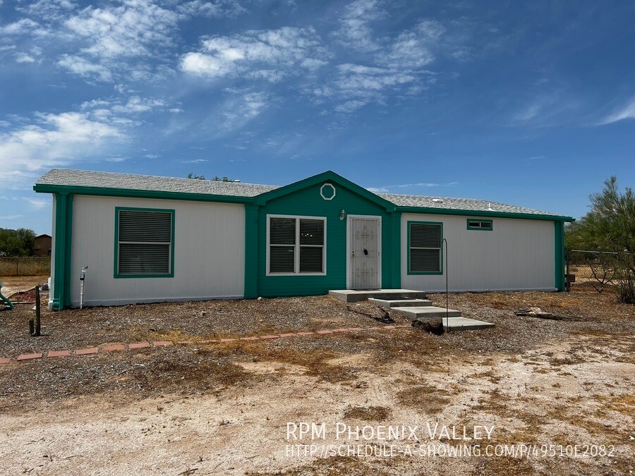 Primary Photo - Large lot, NO HOA Split Floor Plan 3 bed/2...