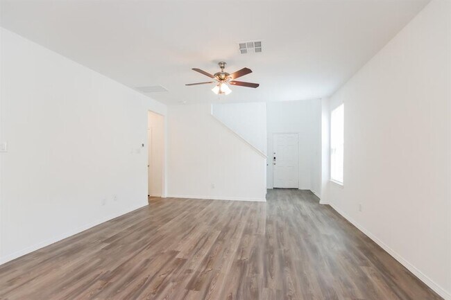 Foto del edificio - 21046 Voyage Ln