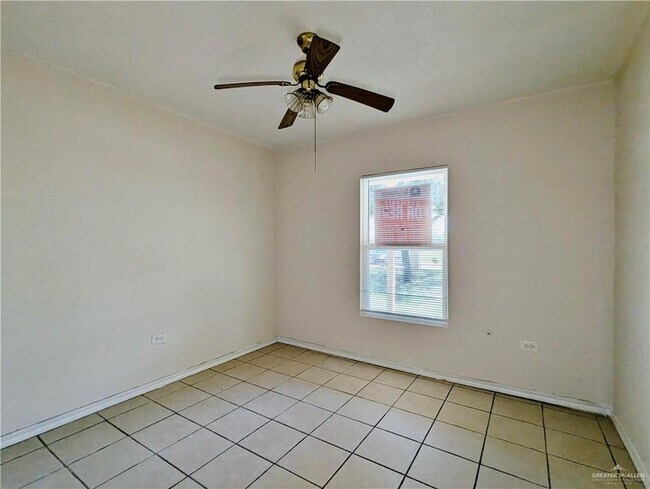Building Photo - 1811 Perkins Ave