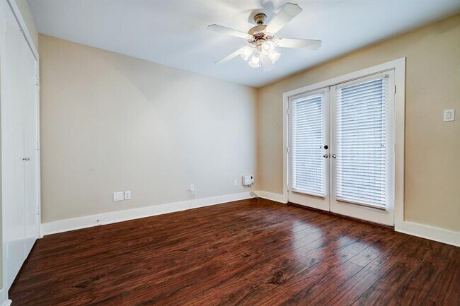 Foto del edificio - 959 W 21st St