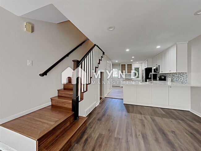 Building Photo - 2 br, 2.5 bath House - 8978 W Dartmouth Pl