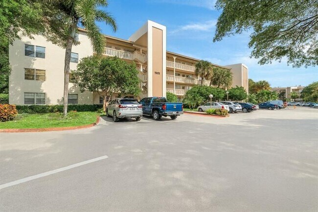 Foto del edificio - 1901 Bermuda Cir