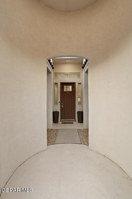 Building Photo - 4556 Marisabel Azcarate St