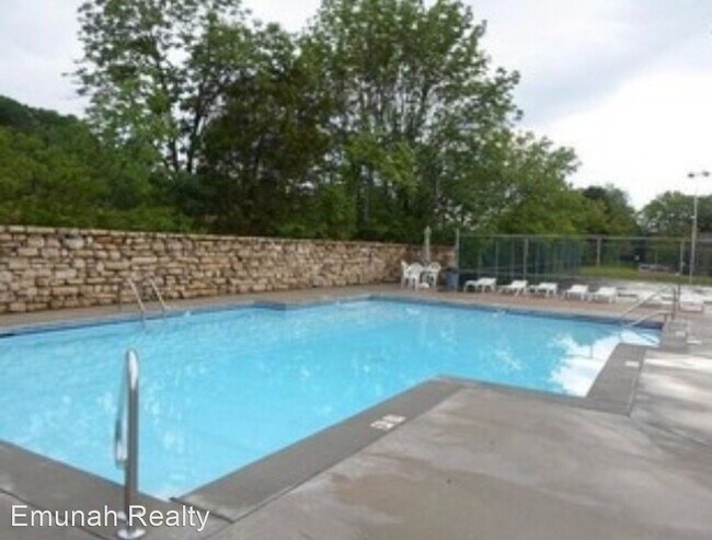 Foto del edificio - 7213 Creekview Dr