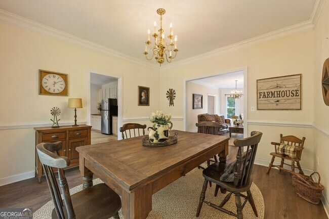 Foto del edificio - 219 Deerhill Dr