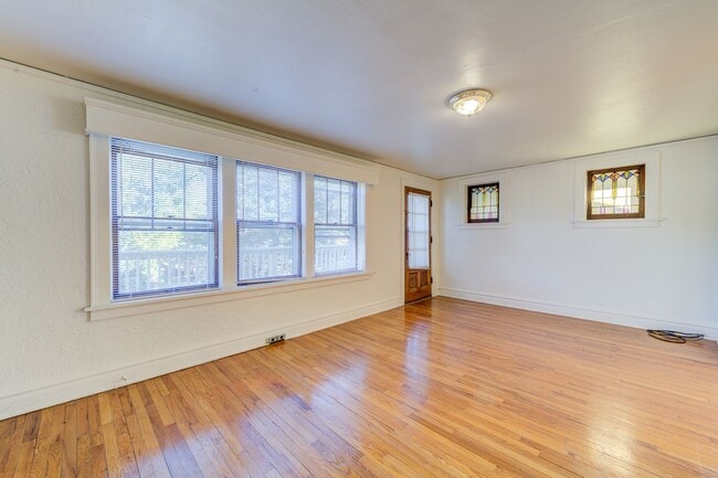 Foto del edificio - 6922 Plateau Ave