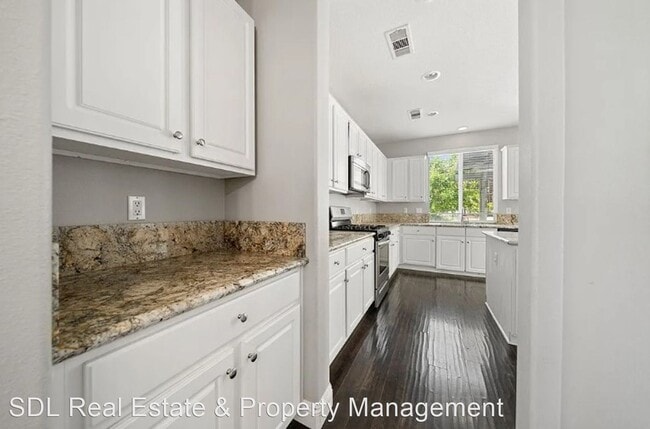 Building Photo - 4 br, 2.5 bath House - 27828 Whittington