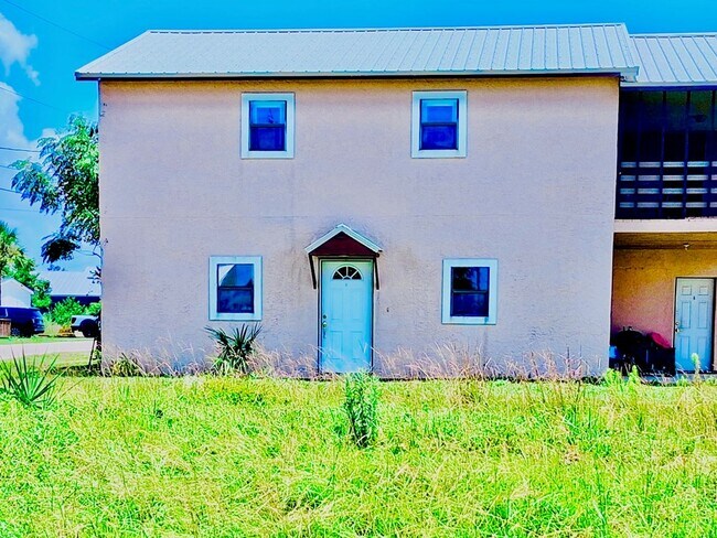 Foto del edificio - 9347 Cockles Ave