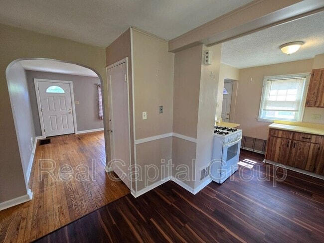 Foto del edificio - 310 Claremont Ave