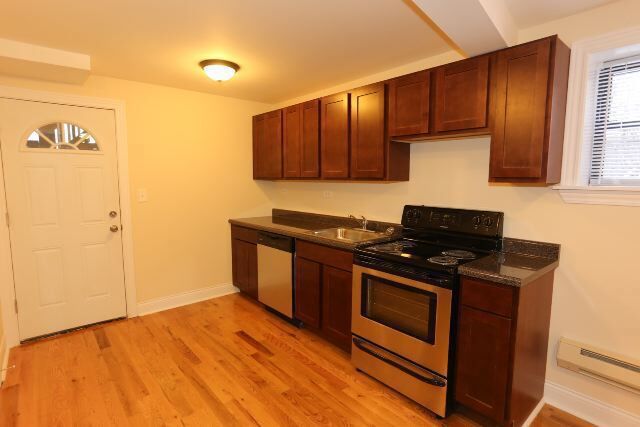 Foto del edificio - 1130 W Oakdale Ave