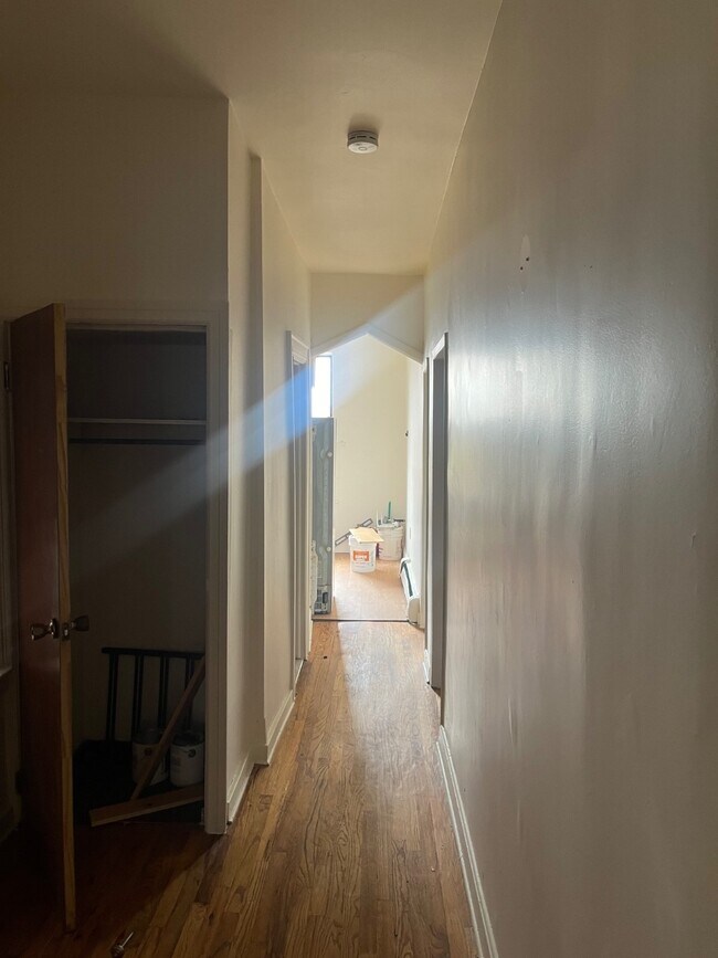 Building Photo - 1472 Bryant Ave