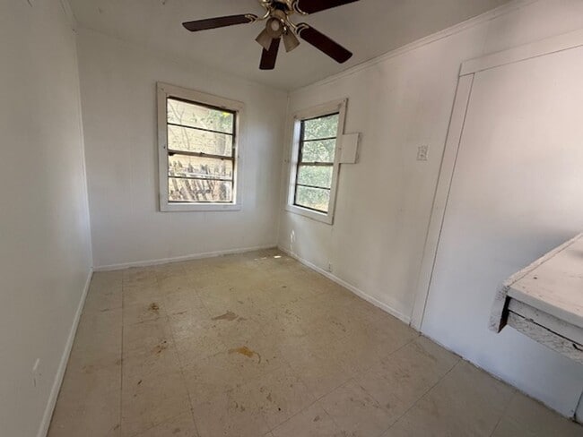 Building Photo - 5326 Questa Dr