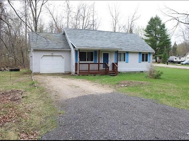 Building Photo - 6067 Shadowbrook Dr Building Photo - 6067 Shadowbrook Dr