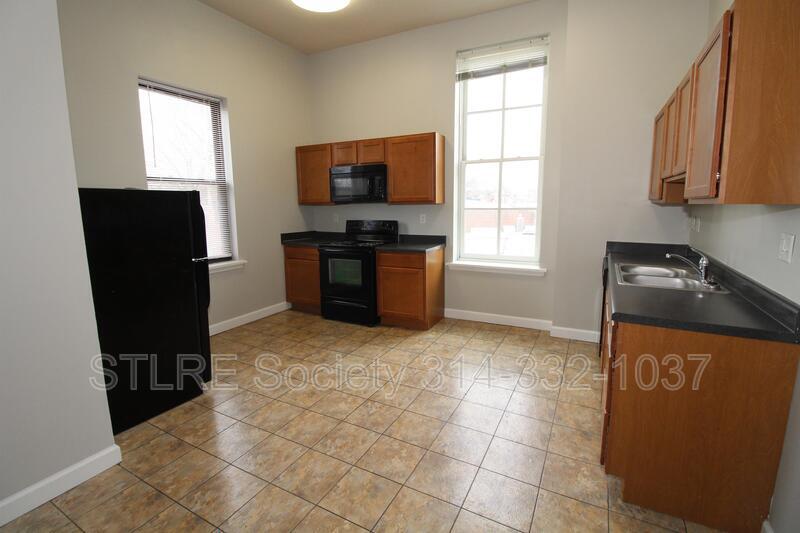 Primary Photo - 7401 S. Broadway #C