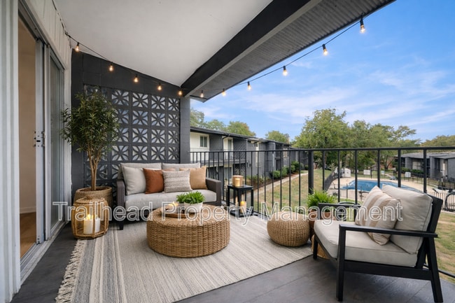 Foto del edificio - 8305 Lowell Ave