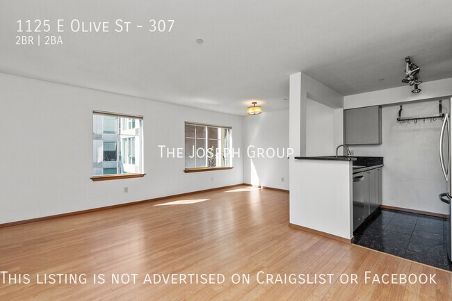 Building Photo - Stunning 2 bed/2 bath across from Cal Ande...