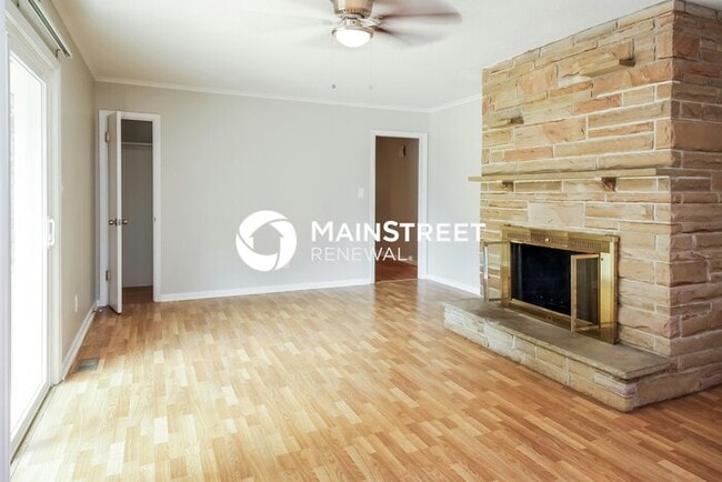 Building Photo - 3 Bedroom Pet-Friendly Home in FULTONDALE, AL with Main Street Renewal
