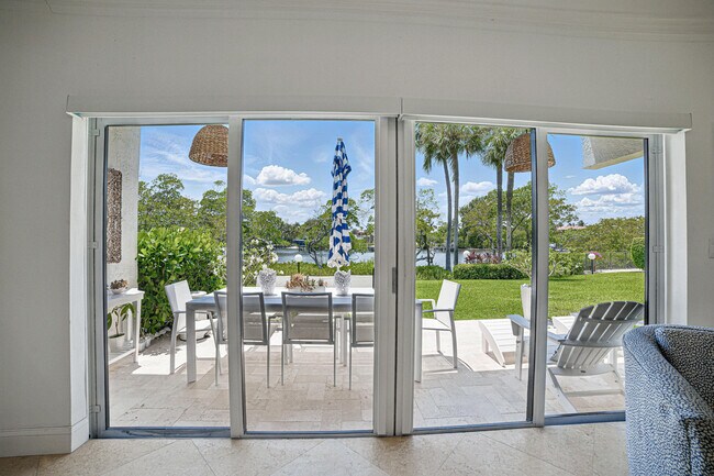 Foto del edificio - 3474 S Ocean Blvd
