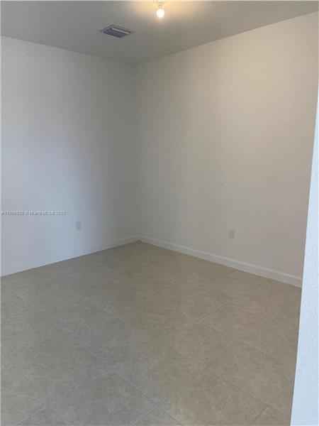 Foto del edificio - 20588 NE 5th Pl