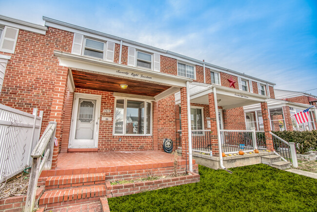Building Photo - 7814 Charlesmont Rd