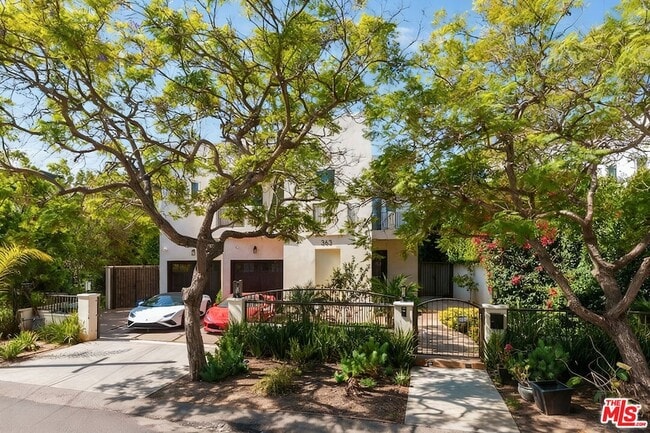 Building Photo - 363 S Saltair Ave