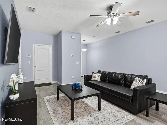 Building Photo - 1105 Beach Dune Dr