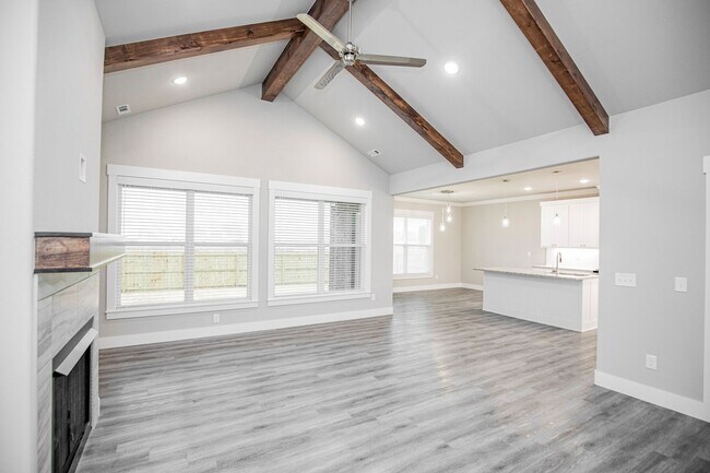 Building Photo - ***1900 Seay Circle***