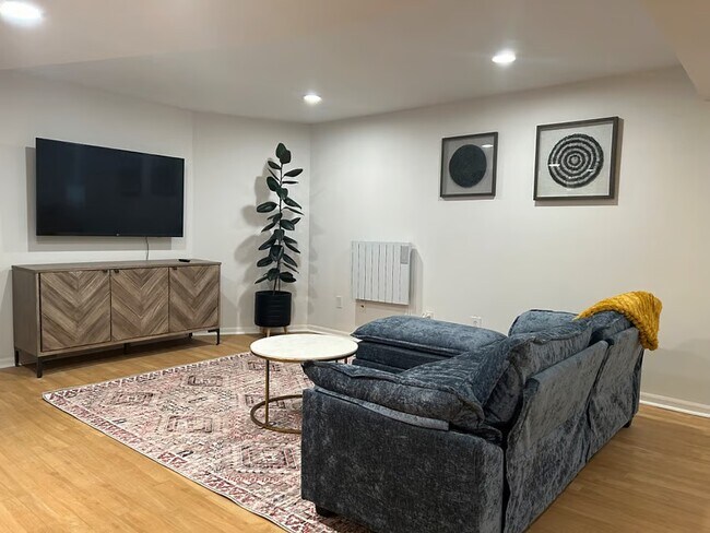 Foto del edificio - 632 NE Russell St