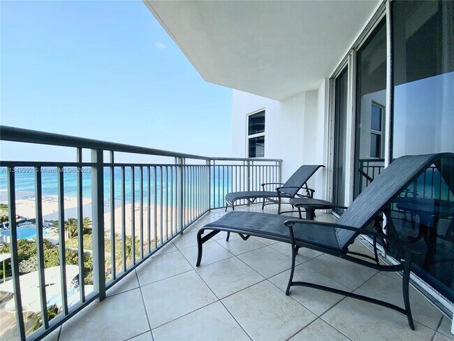 Foto del edificio - 17375 Collins Ave