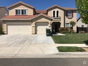 Building Photo - 1255 Jewel Flower Dr