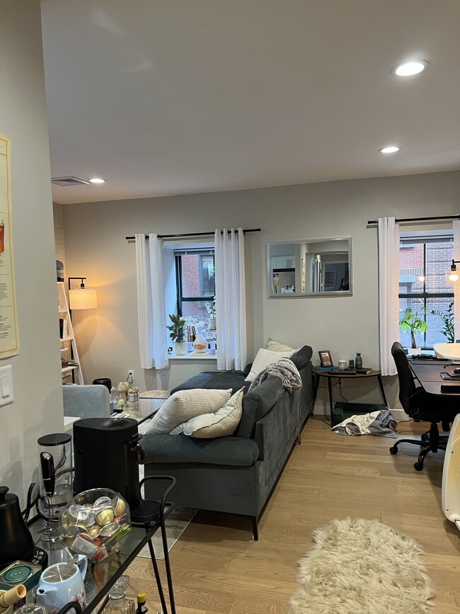 Foto del edificio - 1661-1663 Washington St. Unit 207