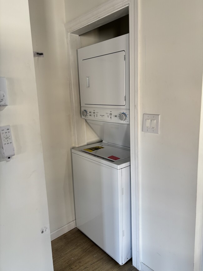 washer and dryer included - 96 River St