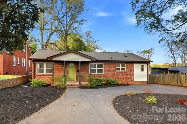 Building Photo - 1642 Washington Ave