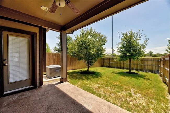 Building Photo - 13400 Briarwick Dr