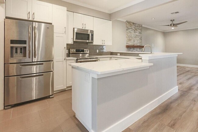 Foto del edificio - 1307 Kinney Ave