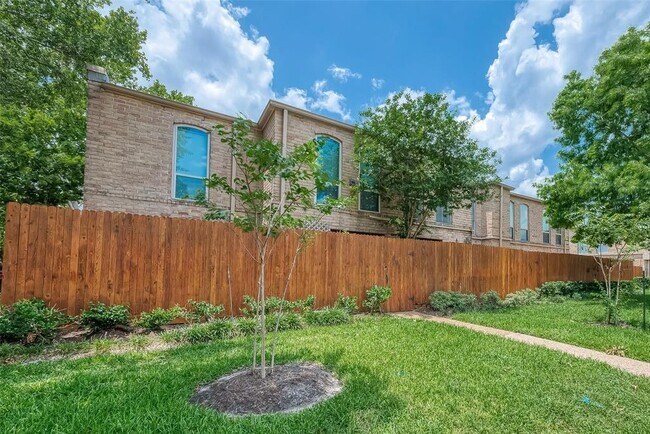 Foto del edificio - 4629 Wild Indigo St
