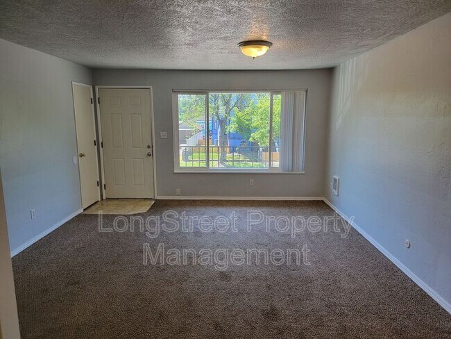 Foto del edificio - 205 SE 6th Ave