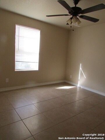 Building Photo - 1221 N Navidad St