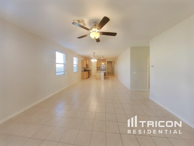 Building Photo - 40647 W Hensley Way